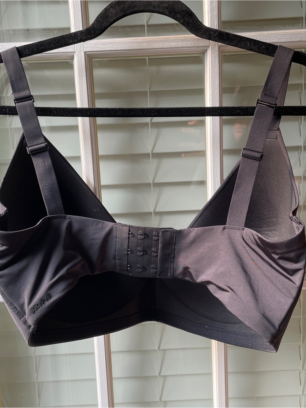 Skims Black Bra - Picture 3 of 5
